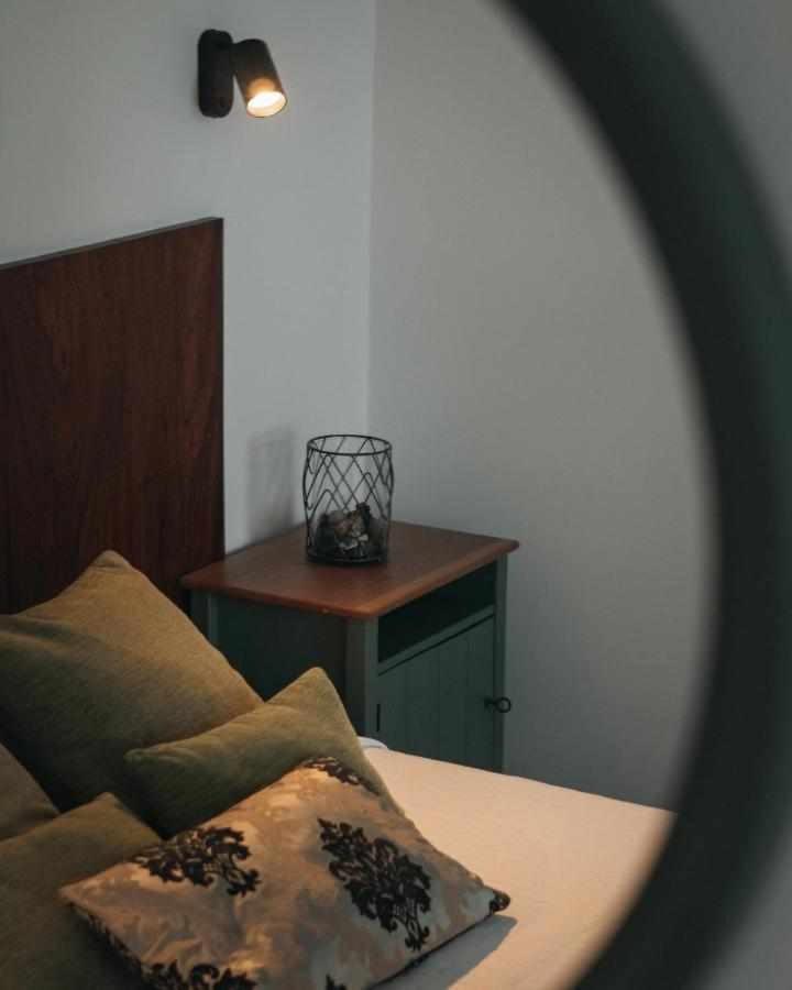 Вилла Casas Do Vale A Casa Casa Familiar Нордешти Экстерьер фото